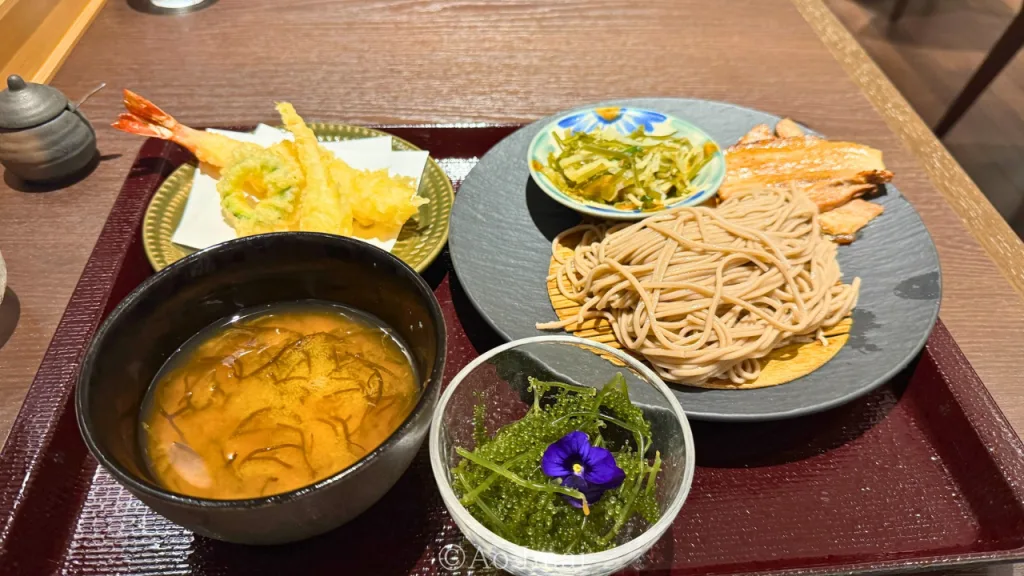 琉球ホテル&リゾート名城ビーチにある麺処山楽の沖縄三昧そばの画像